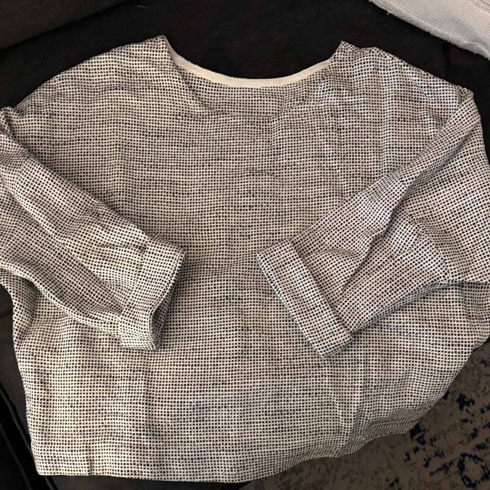 Black and White Patterned Long Sleeve Top
